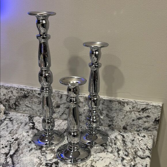 Elegant Silvertone Candle Holder Set - Picture 1 of 4